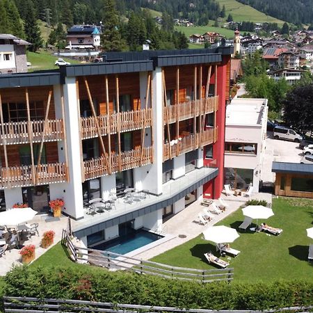 Hotel Miravalle Soraga Ngoại thất bức ảnh