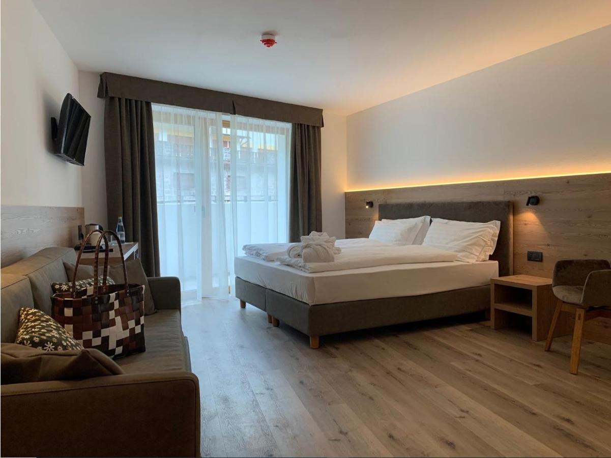 Hotel Miravalle Soraga Ngoại thất bức ảnh