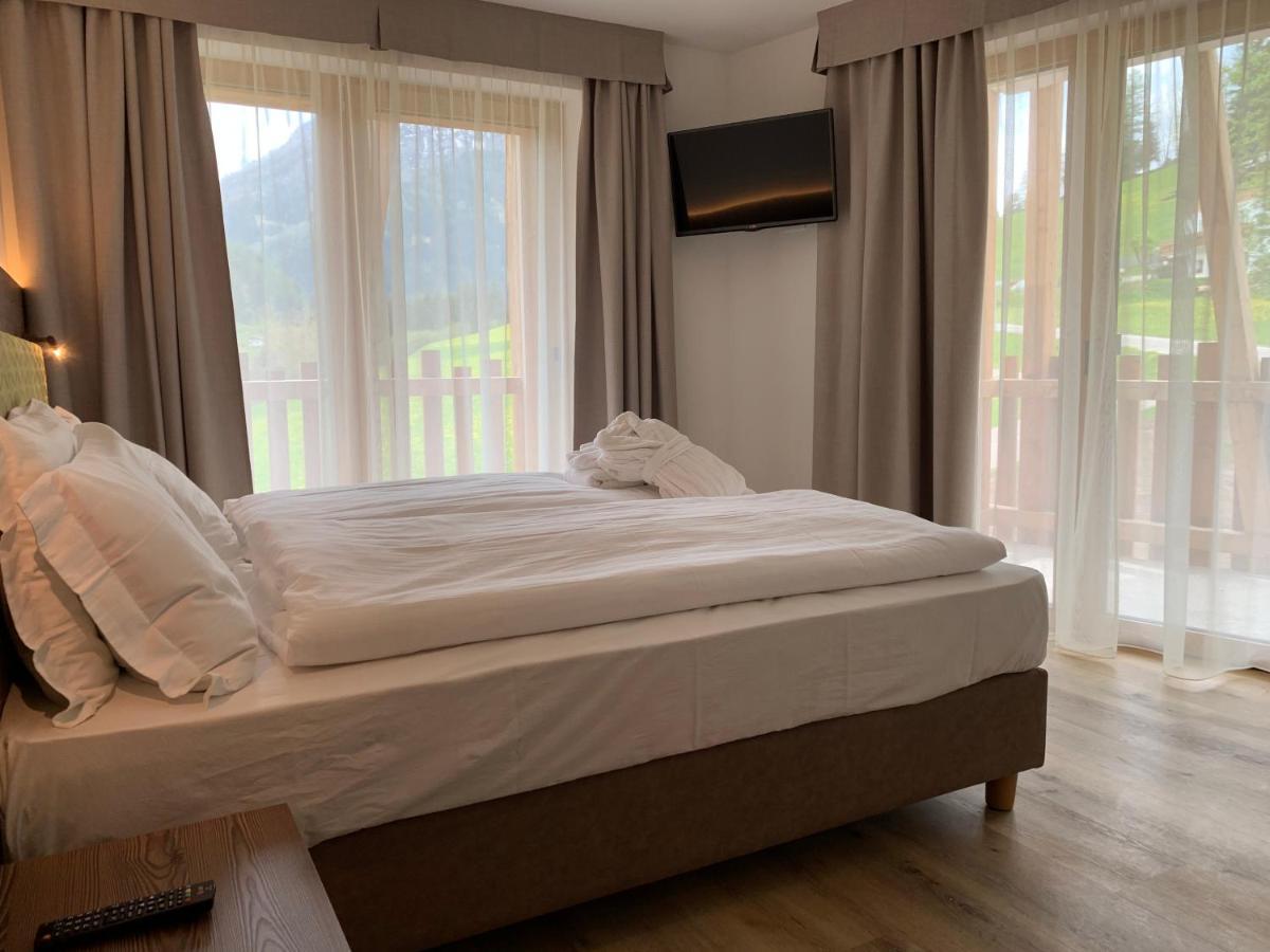 Hotel Miravalle Soraga Ngoại thất bức ảnh