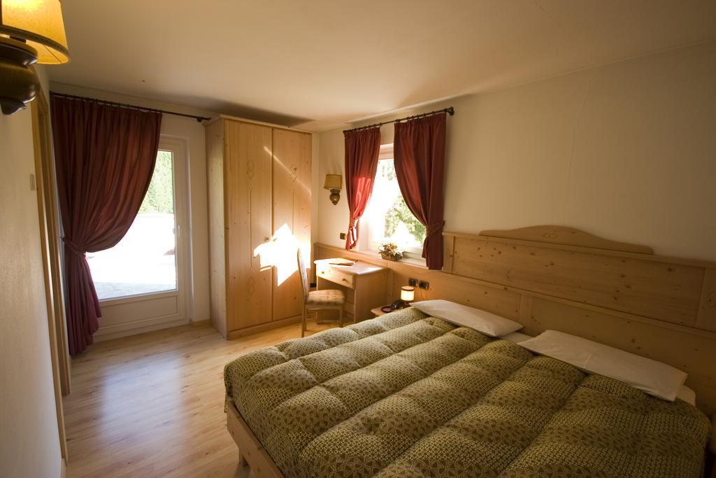 Hotel Miravalle Soraga Ngoại thất bức ảnh