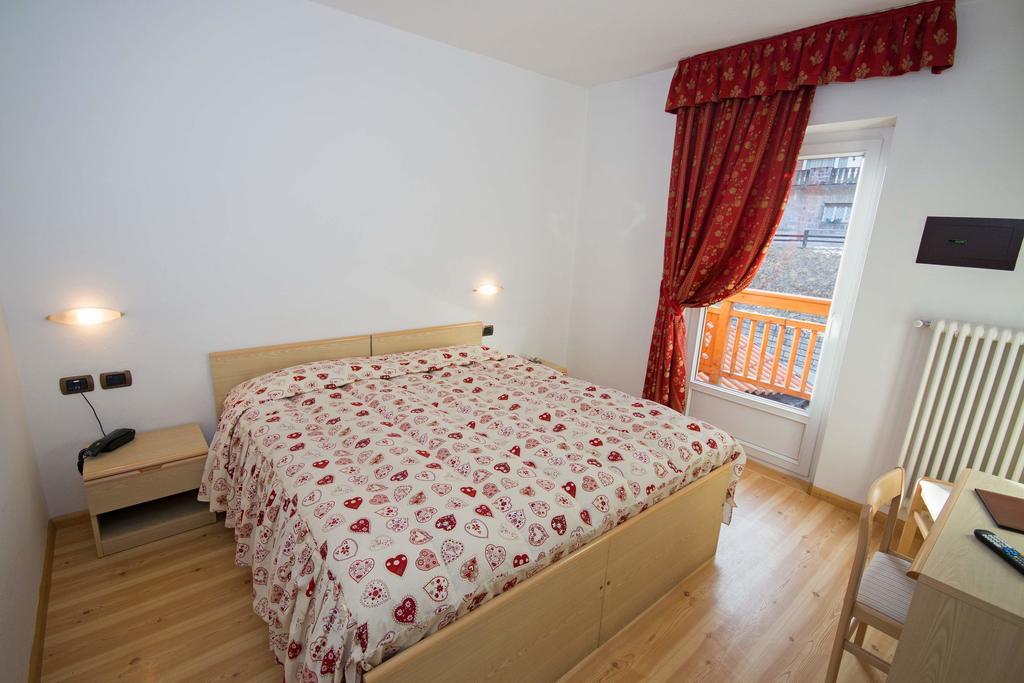 Hotel Miravalle Soraga Ngoại thất bức ảnh