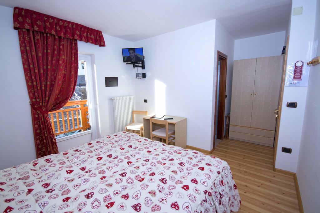 Hotel Miravalle Soraga Ngoại thất bức ảnh