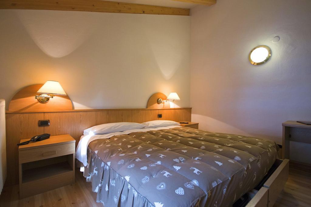 Hotel Miravalle Soraga Ngoại thất bức ảnh