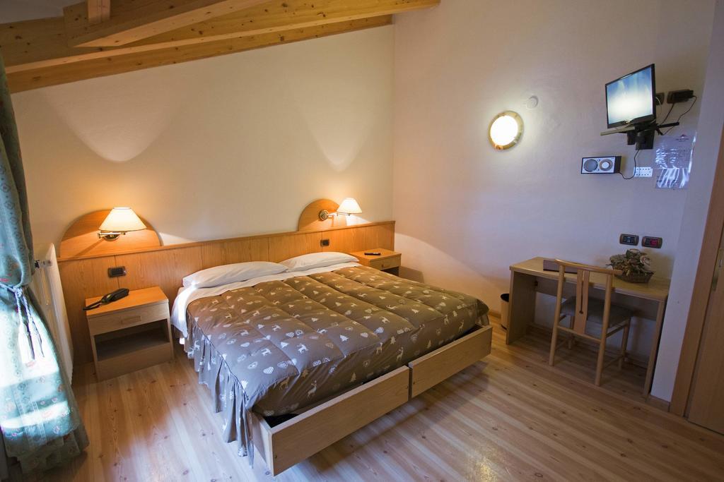 Hotel Miravalle Soraga Ngoại thất bức ảnh